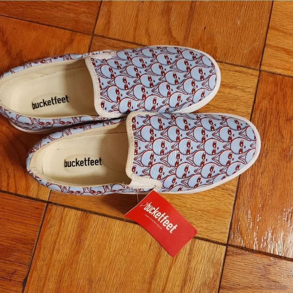 Bucketfeet canvas alien